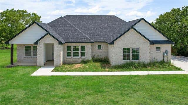 205 MC ELROY STREET, SOUTHMAYD, TX 76268, photo 1 of 32