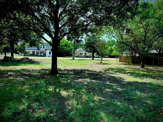 326 E GRAND ST, WHITEWRIGHT, TX 75491 - Image 1