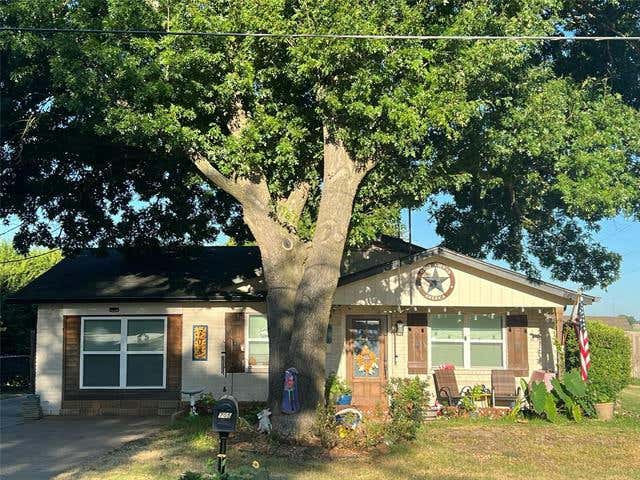 705 BROADWAY ST, WHITESBORO, TX 76273, photo 1 of 25