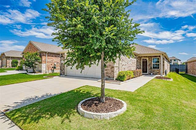 816 FREEDOM LN, LITTLE ELM, TX 76227, photo 1 of 40