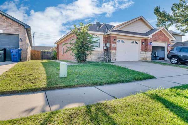 932 WALNUT ST, BURLESON, TX 76028, photo 4 of 28