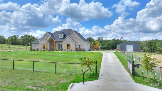 1013 KINGSWAY DR, WEATHERFORD, TX 76088, photo 1 of 40