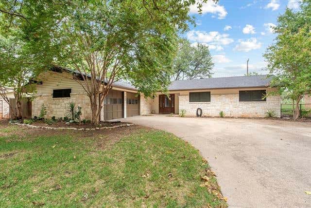 832 EDGEHILL DR, HURST, TX 76053, photo 1 of 25