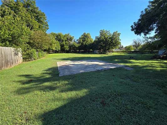 8324 RAYMOND AVE, WHITE SETTLEMENT, TX 76108, photo 3 of 9