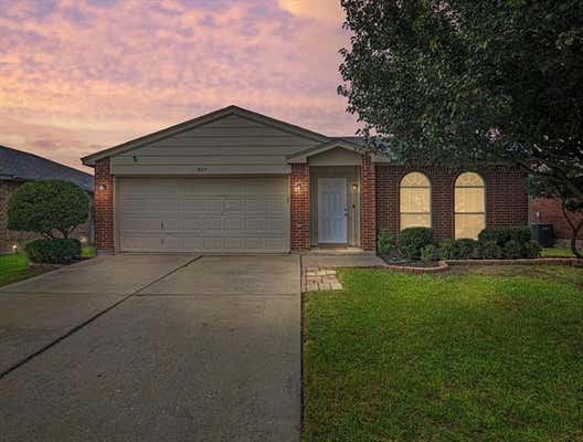 1825 LOST CROSSING TRL, ARLINGTON, TX 76002 - Image 1