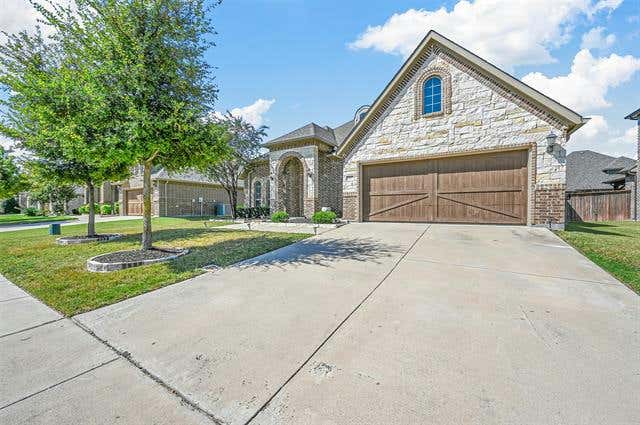 421 WHISPERING WILLOW DR, MIDLOTHIAN, TX 76065, photo 1 of 27