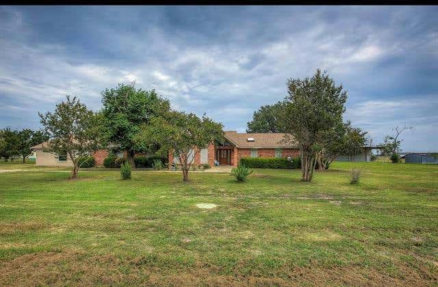 8361 N STATE HIGHWAY 34, OAK RIDGE, TX 75161, photo 1 of 39