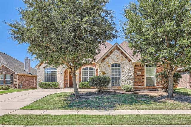 2323 SAN AUGUSTINE LN, GRAND PRAIRIE, TX 75052, photo 1 of 21