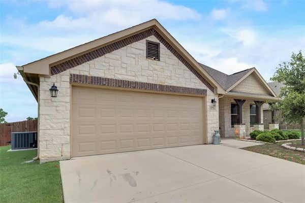 570 BALBOA TRL, AZLE, TX 76020, photo 3 of 22