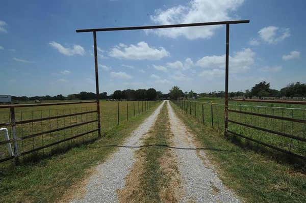 806 N FM 1752, SAVOY, TX 75479 - Image 1