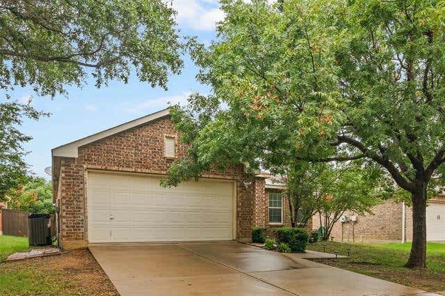 6017 MARSH RAIL DR, DENTON, TX 76208, photo 1 of 36