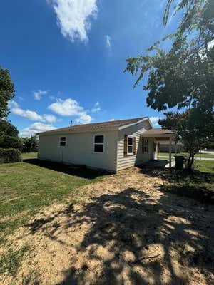 214 STONE ST, GRANBURY, TX 76048, photo 3 of 13