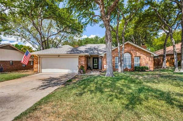 320 HENERETTA DR, HURST, TX 76054 - Image 1