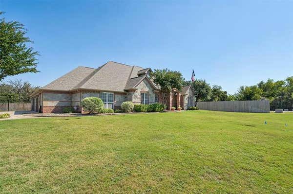 325 MEADOW OAKS DR, BURLESON, TX 76028, photo 2 of 34