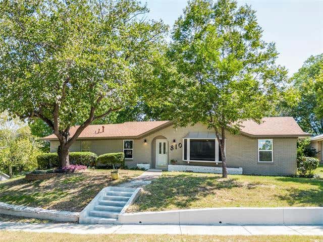 810 WALTER HILL DR, GRAND PRAIRIE, TX 75050, photo 1 of 30