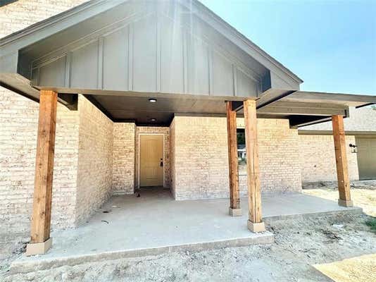 105 MONARCH LN, POOLVILLE, TX 76487, photo 4 of 31