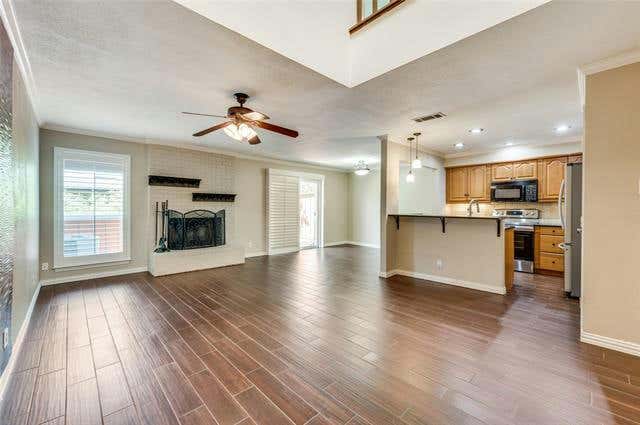 2755 STONECREEK CT, CARROLLTON, TX 75006, photo 1 of 24