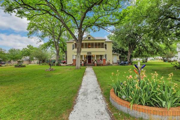 203 W COMMERCE ST, SAN SABA, TX 76877 - Image 1