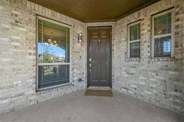 105 CIMMARON CT, ALVARADO, TX 76009, photo 3 of 40