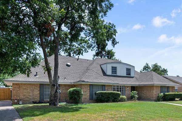 2814 WOOD WIND DR, PANTEGO, TX 76013, photo 3 of 39