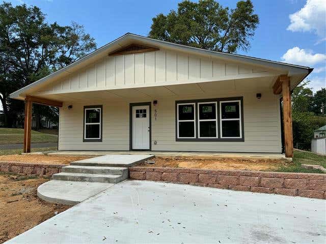 501 PHILLIPS DR, GLADEWATER, TX 75647, photo 1 of 35