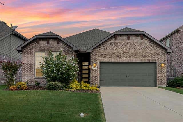 1821 OUTPOST CREEK LN, AUBREY, TX 76227, photo 1 of 28