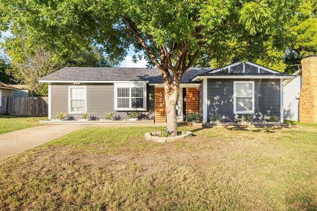 334 NW LORNA ST, BURLESON, TX 76028, photo 1 of 26