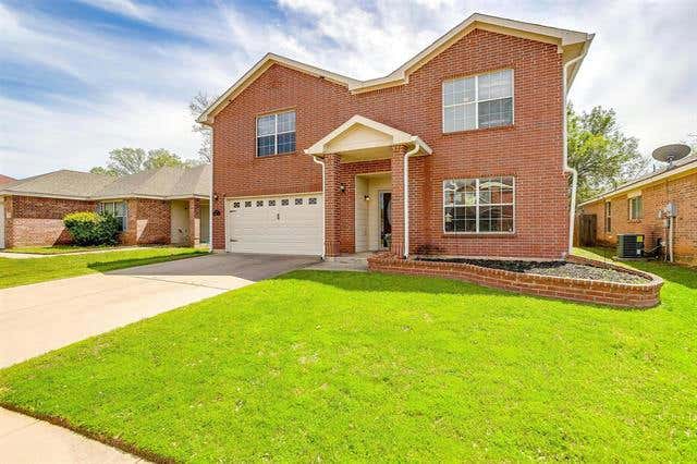 7912 WHITNEY LN, FORT WORTH, TX 76112, photo 1 of 15