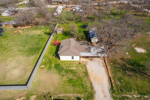 410 BEDFORD ST, EASTLAND, TX 76448, photo 1 of 33