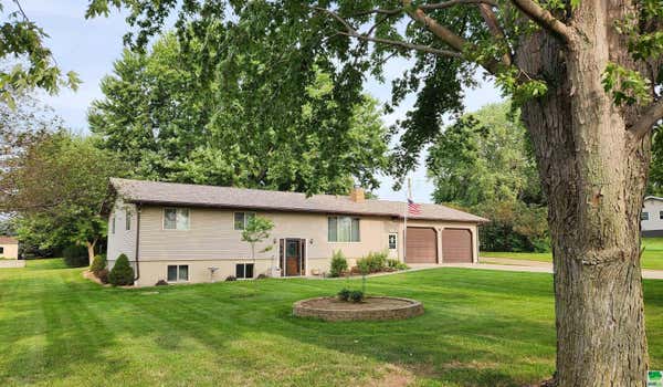 18201 LAKE AVE, LE MARS, IA 51031 - Image 1