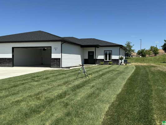 203 CYCLONE DR, ALTA, IA 51002 - Image 1