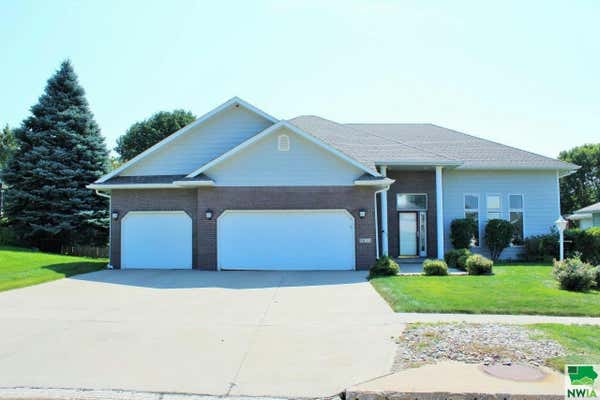 2012 STRAWBERRY LN, SIOUX CITY, IA 51104 - Image 1