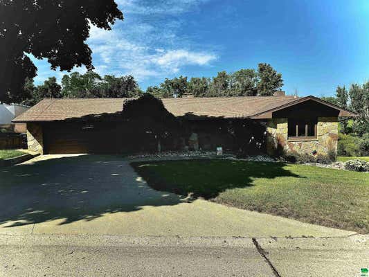 900 HILLSIDE ST, CHEROKEE, IA 51012 - Image 1