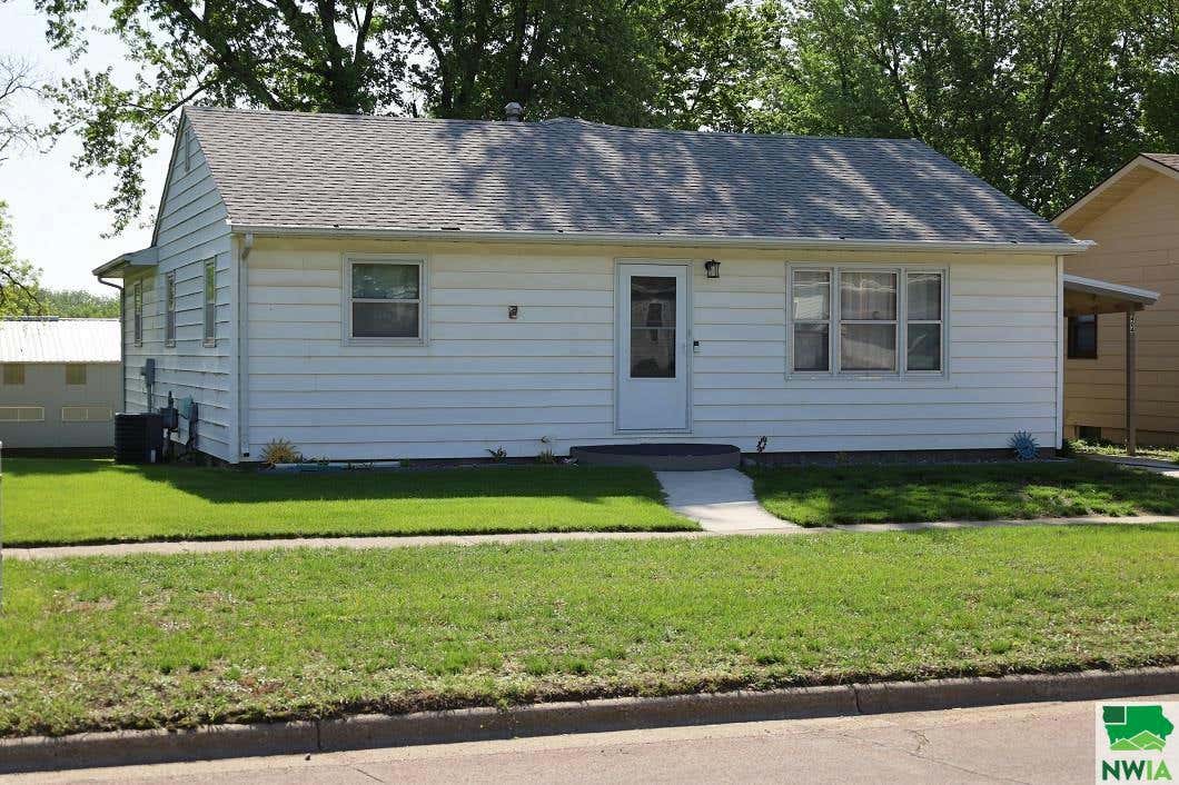 404 S TAMA ST, ROCK RAPIDS, IA 51246, photo 1 of 19