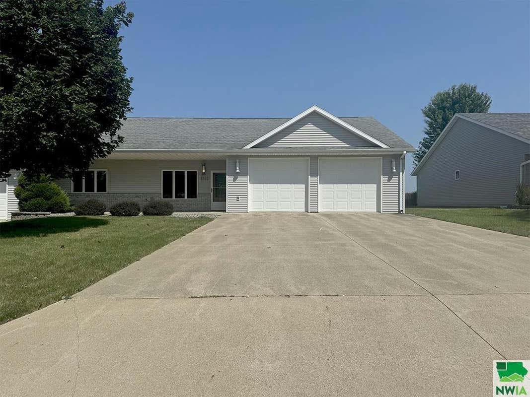 1252 7TH AVE SE, SIOUX CENTER, IA 51250, photo 1 of 21