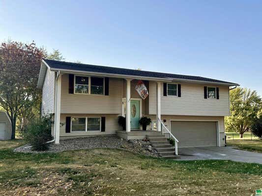 881 COUNTRY CLUB DR, AKRON, IA 51001 - Image 1