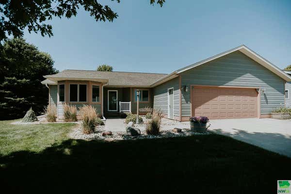 1577 7TH AVE SE, SIOUX CENTER, IA 51250 - Image 1