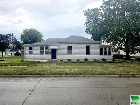 222 DELAWARE AVE SW, ORANGE CITY, IA 51041, photo 4 of 25