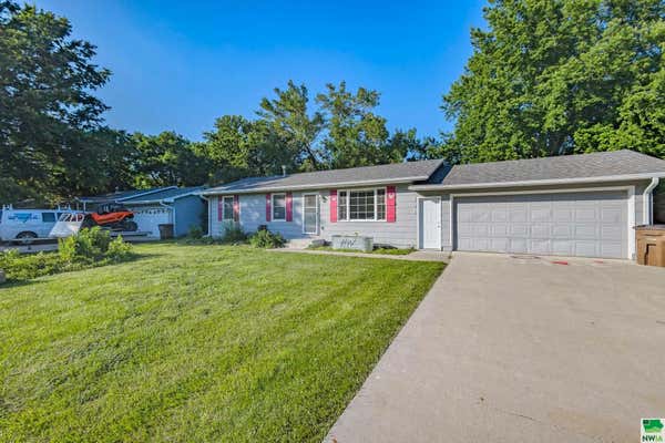 802 ESTHER ST, JEFFERSON, SD 57038 - Image 1