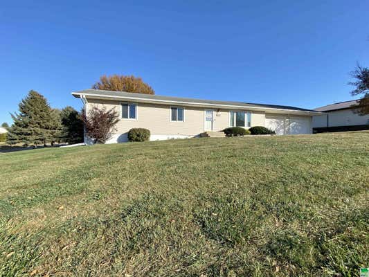 900 COUNTRY CLUB DR, AKRON, IA 51001 - Image 1