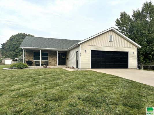 317 4TH AVE NE, SIOUX CENTER, IA 51250 - Image 1