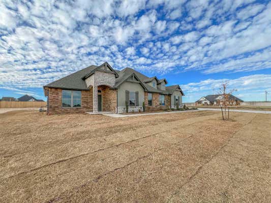 7060 CHESTWOOD LN, ENID, OK 73703 - Image 1