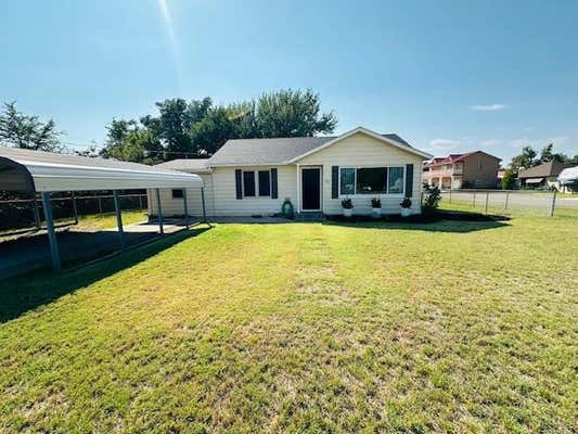 302 S BROADWAY AVE, LAVERNE, OK 73848 - Image 1