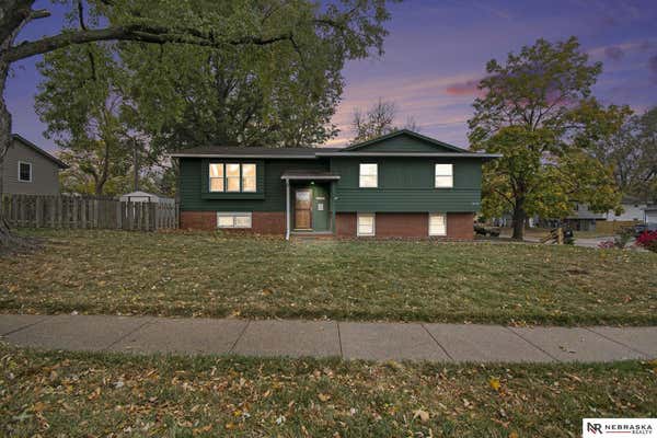 8715 S GLENVIEW DR, LA VISTA, NE 68128 - Image 1