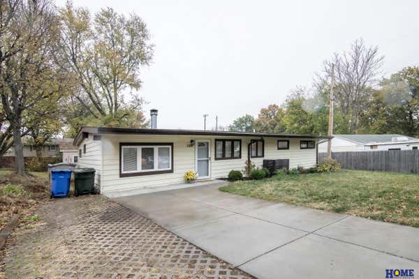 220 PRESTWICK RD, LINCOLN, NE 68505 - Image 1