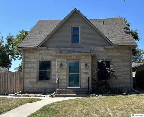 421 N 8TH ST, BEATRICE, NE 68310 - Image 1