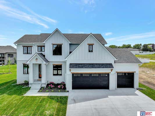 8811 APPALOOSA LN, LINCOLN, NE 68520 - Image 1