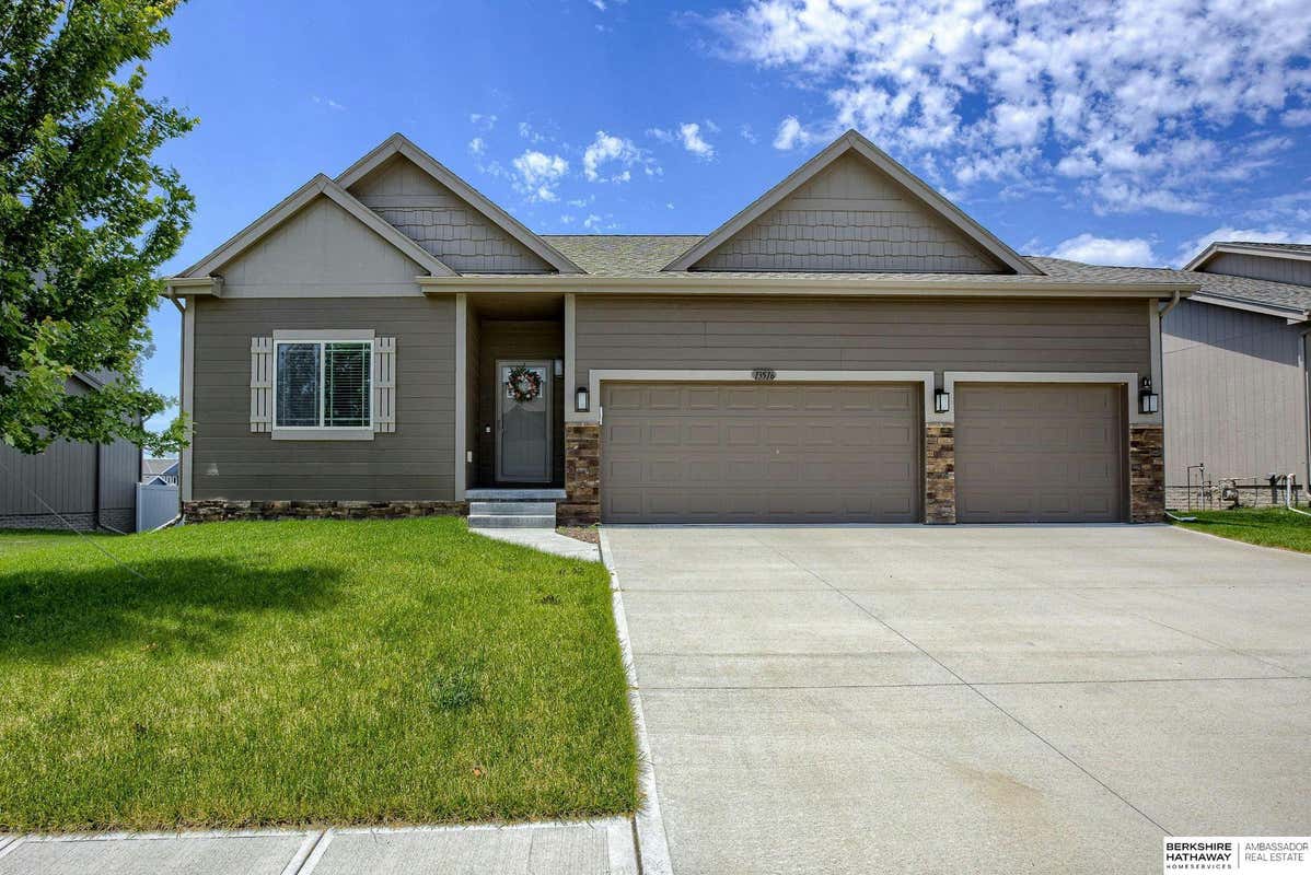 13516 S 50TH ST, PAPILLION, NE 68133, photo 1 of 31