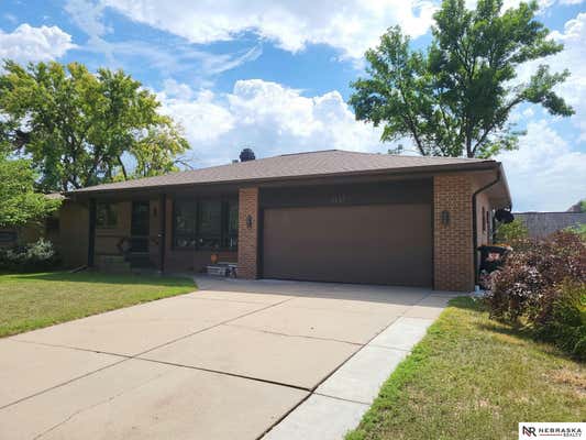 8421 NAVAJO TRL, LINCOLN, NE 68520 - Image 1