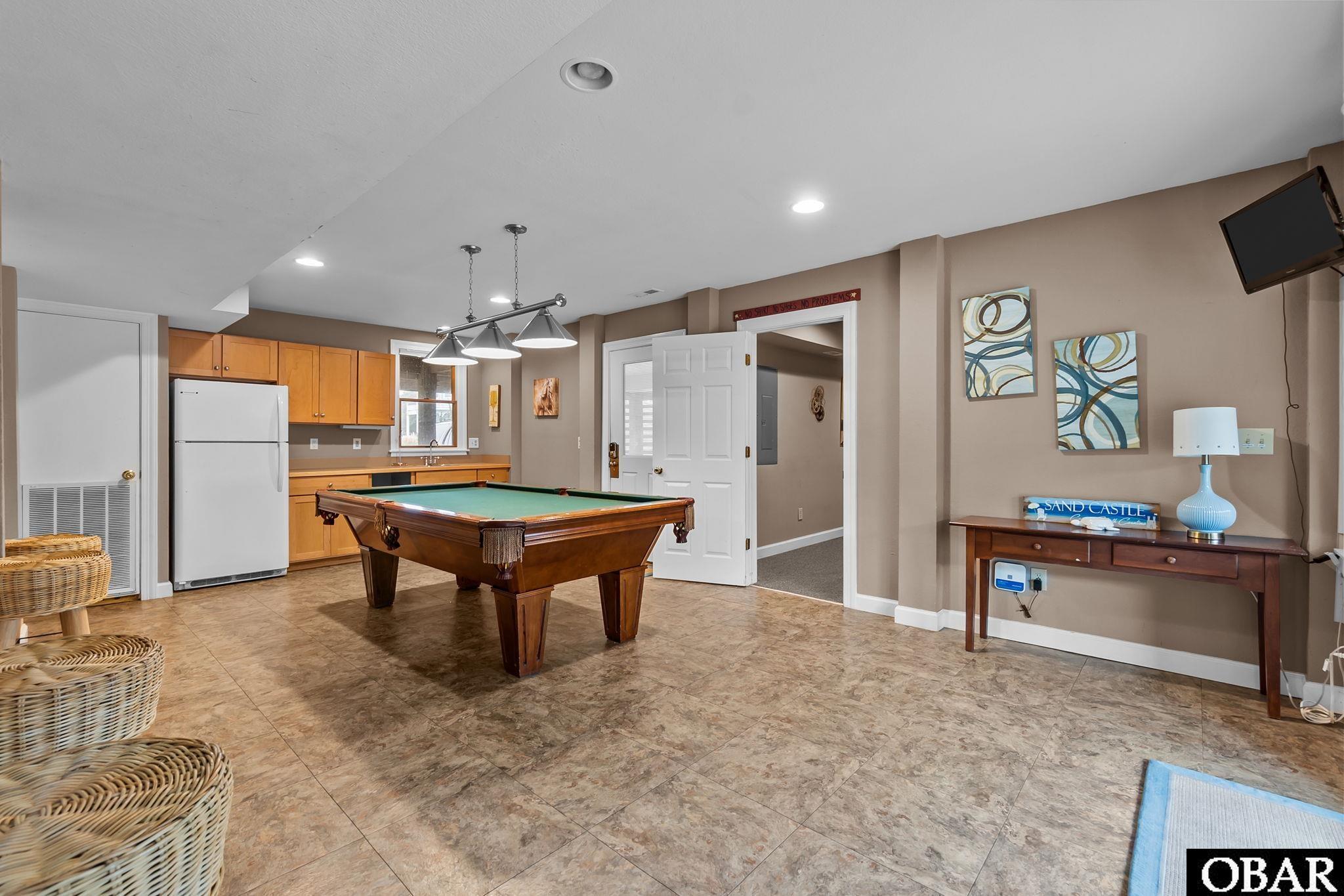 Corolla, North Carolina, 27927, United States, 6 Bedrooms Bedrooms, ,6 BathroomsBathrooms,Residential,Active,1944104